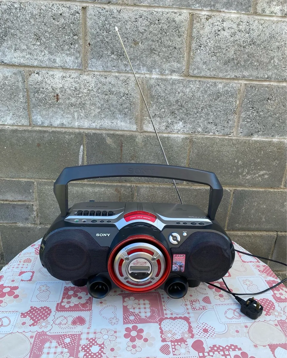 Sony Portable Stereo Model CFD-G500L - Image 2