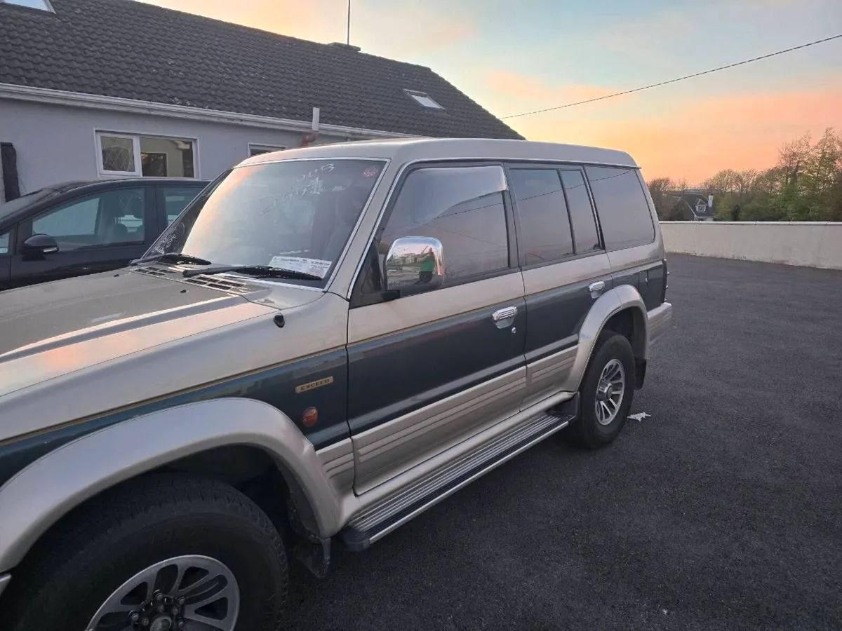 1992 mitsubishi Pajero - Image 2