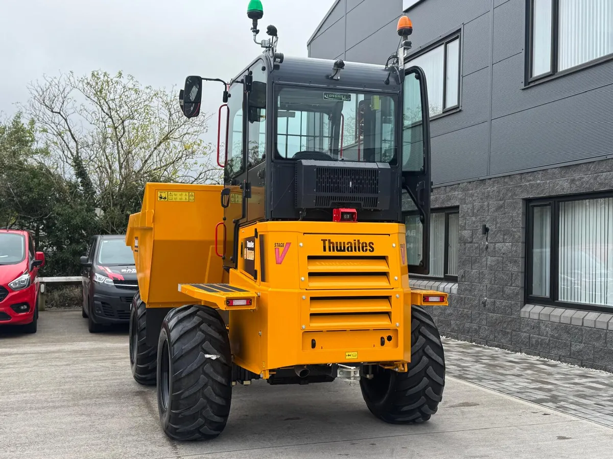 NEW THWAITES 9TON CABBED - Image 3