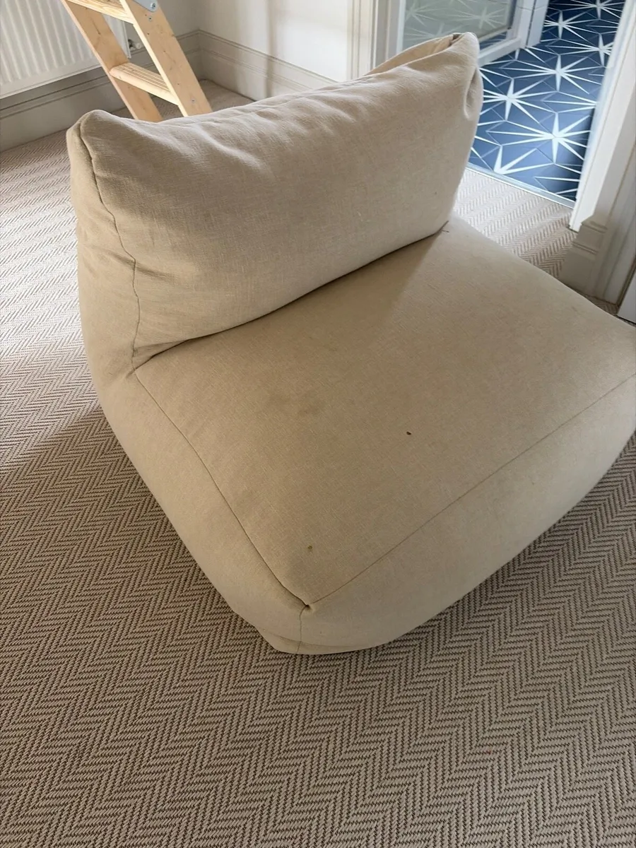 Bean bag FREE - Image 1