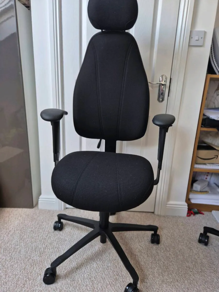 Ergonomic Office chair - Image 4