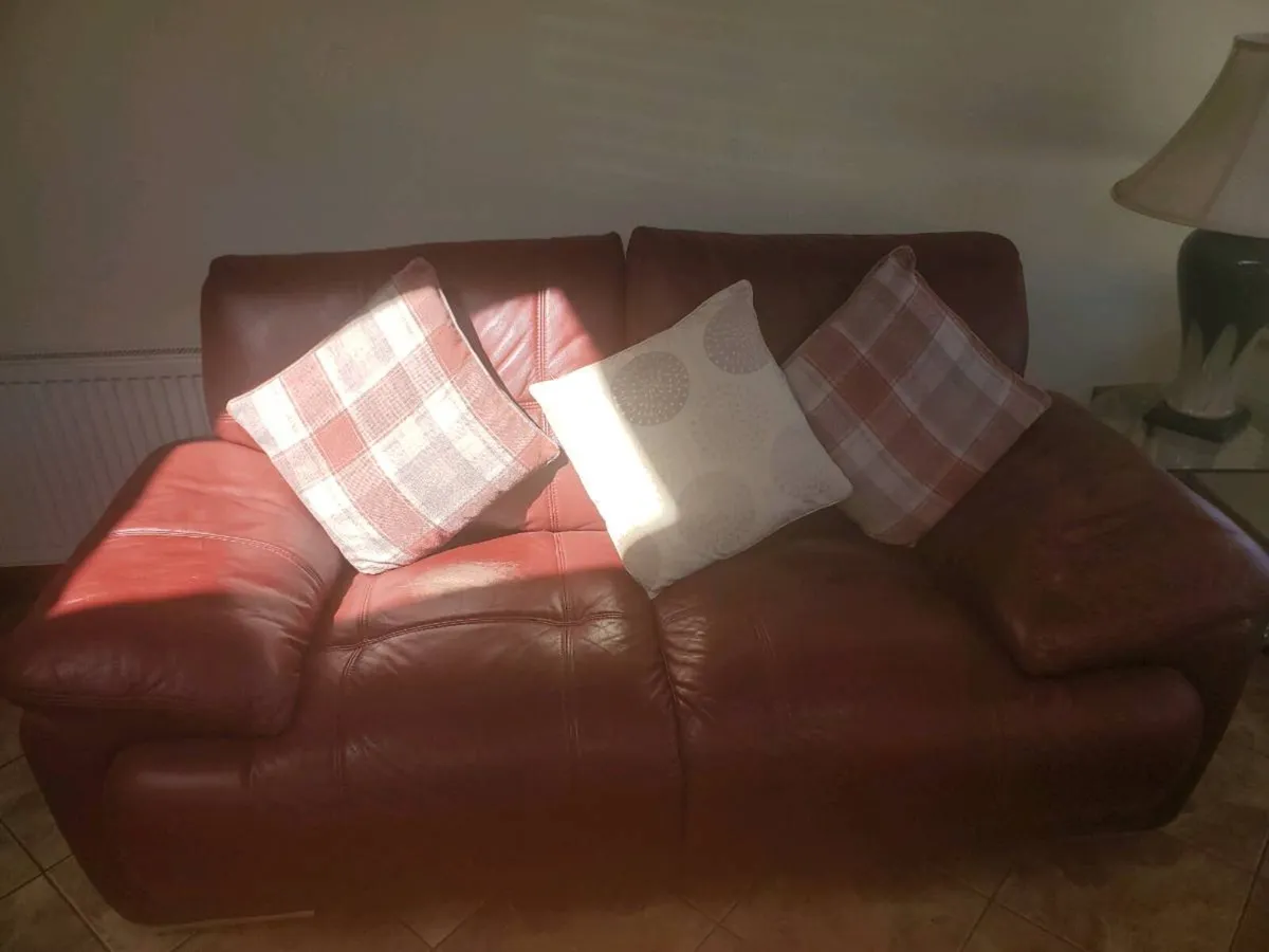 Couch - Image 2