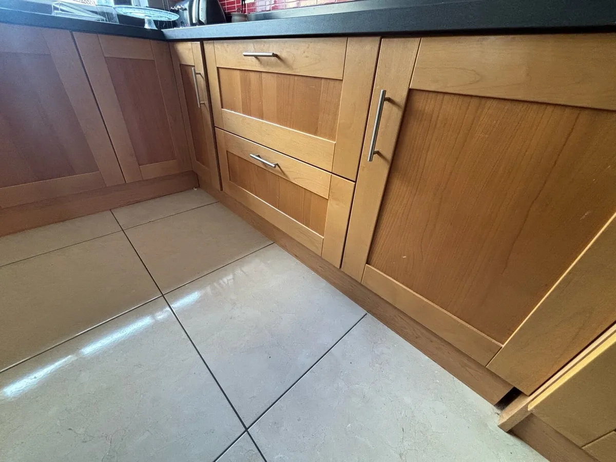 Kitchen including Appliances - Image 3