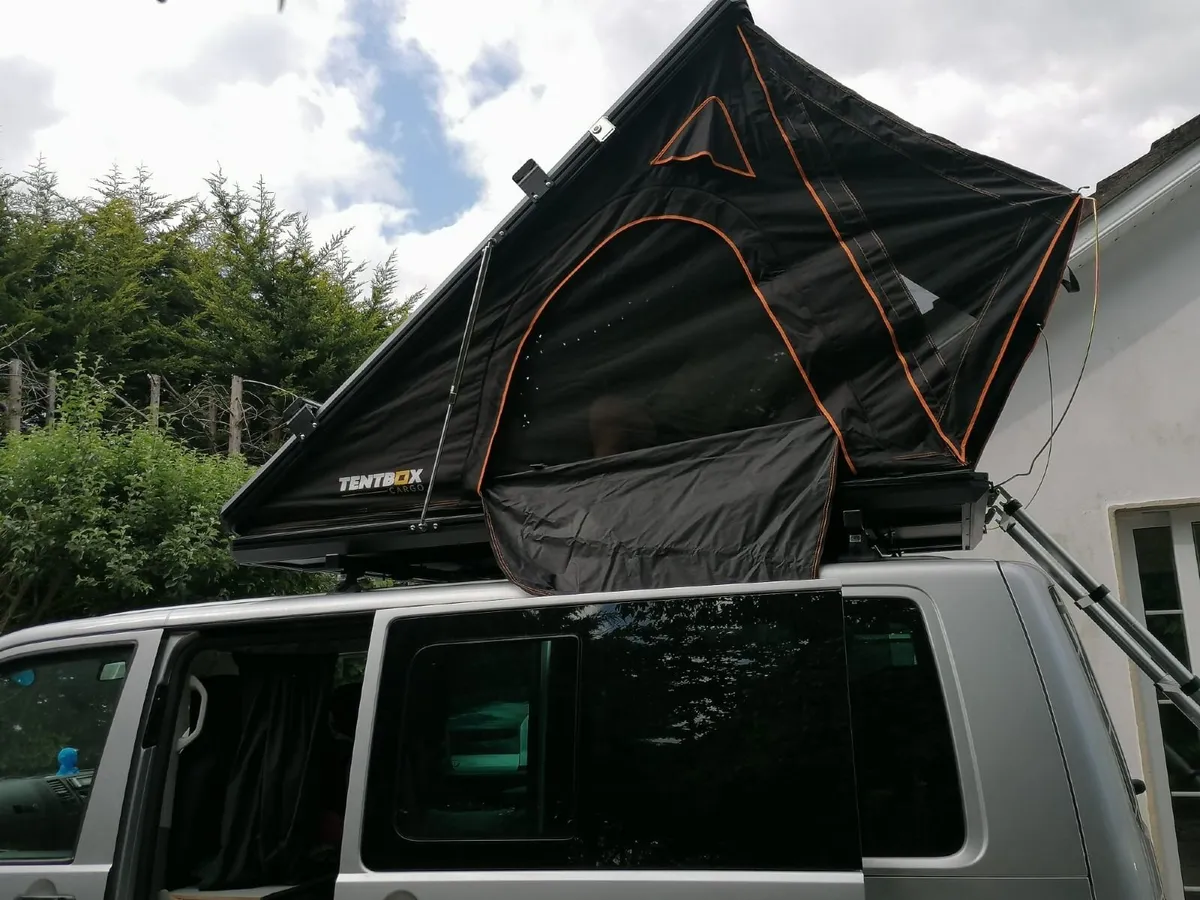 Campervan 2007 with tentbox cargo - Image 4
