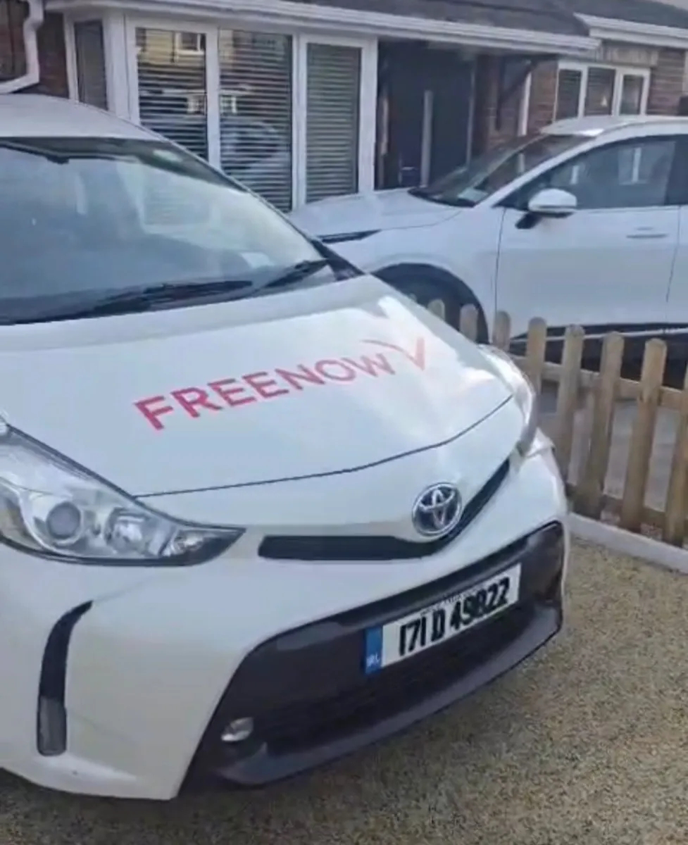 Taxi for rent - Image 3