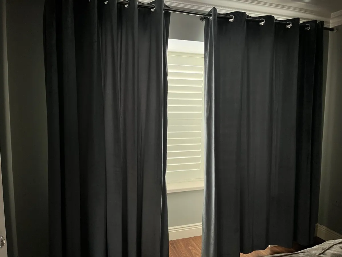 Three Mirrors - Image 4