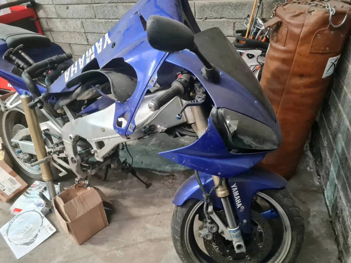 Yzf R1 2001 - Image 1