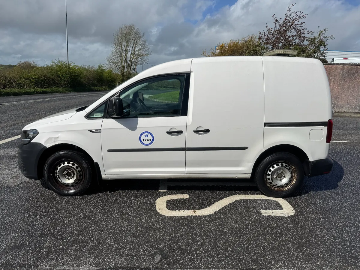 BID ONLINE NOW - UNRESERVED 2017 VW CADDY FOR AUCT - Image 2