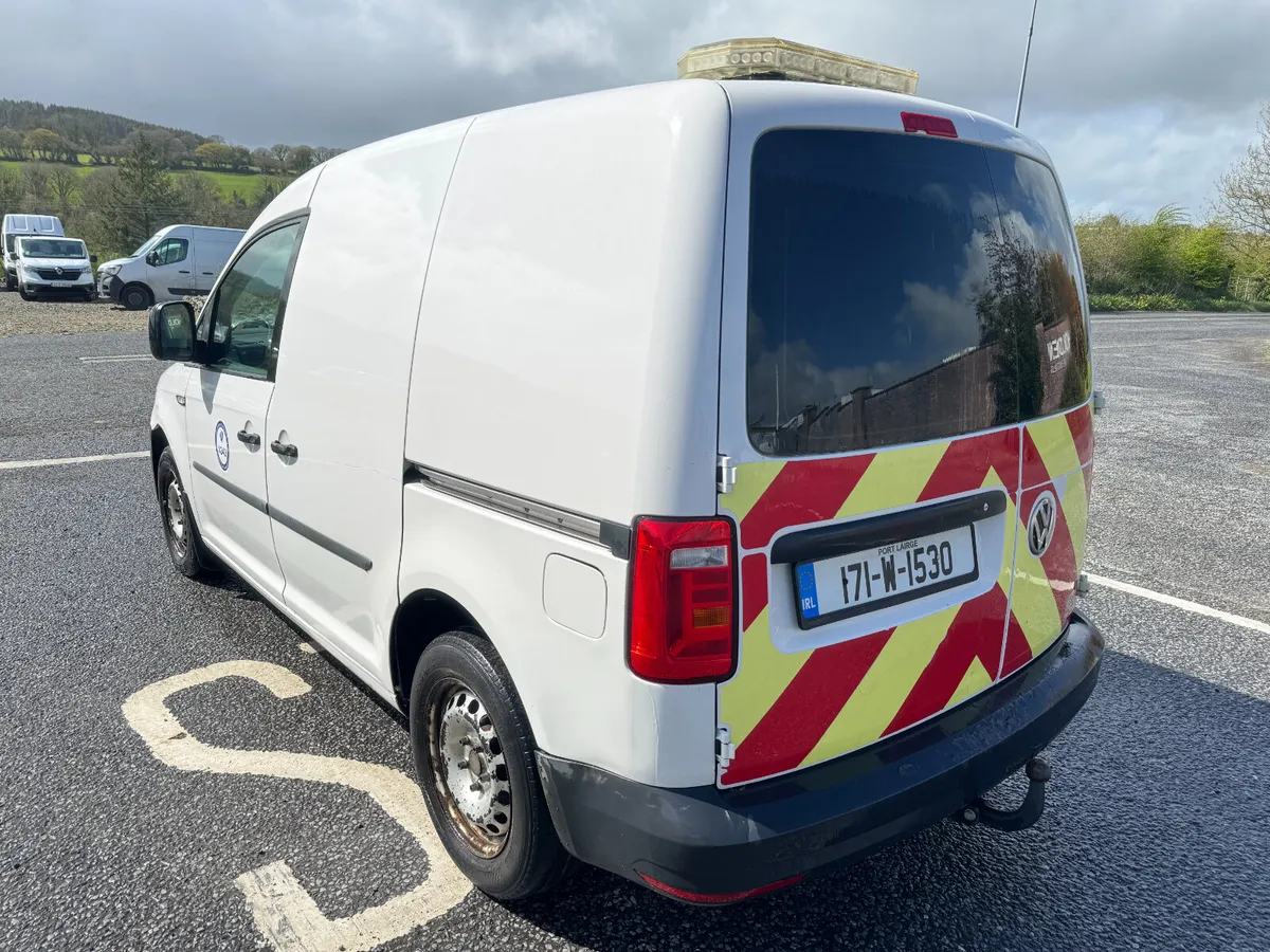 BID ONLINE NOW - UNRESERVED 2017 VW CADDY FOR AUCT - Image 3
