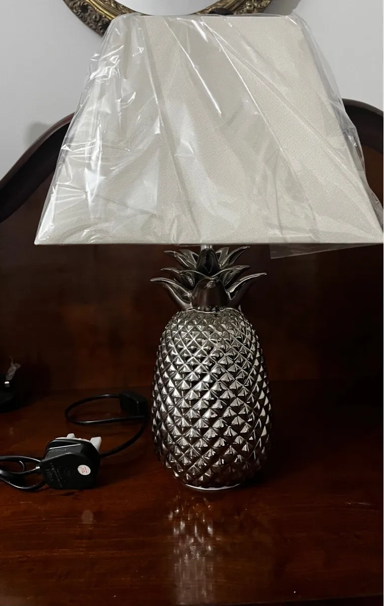 Silver Ceramic Pineapple  Lamp - Image 3