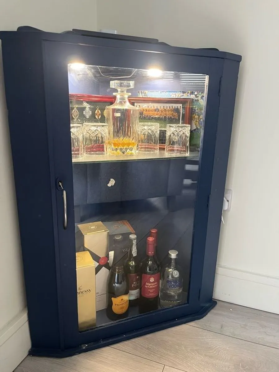 Corner Unit/Display Cabinet - Image 2