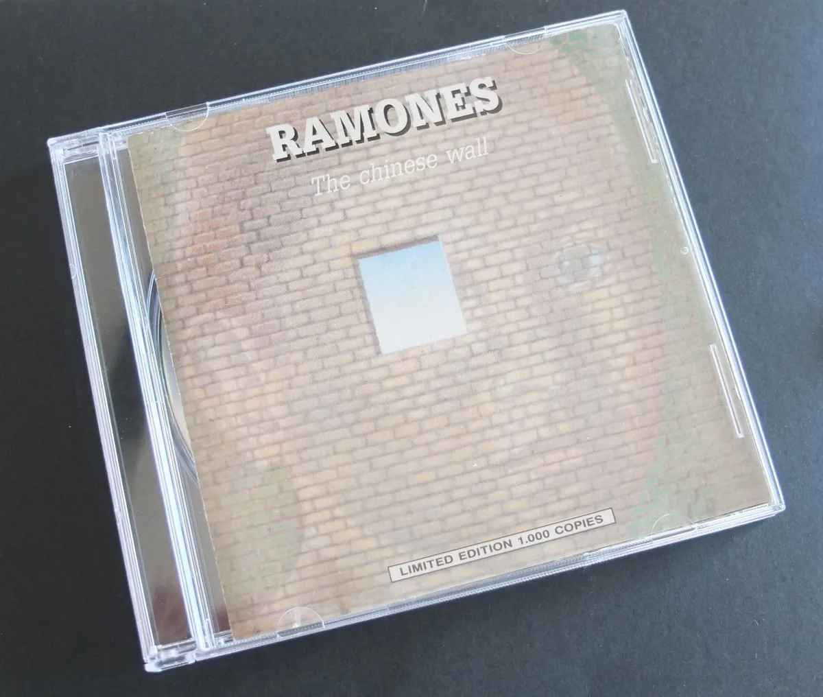 Ramones, "The Chinese Wall". - Image 1