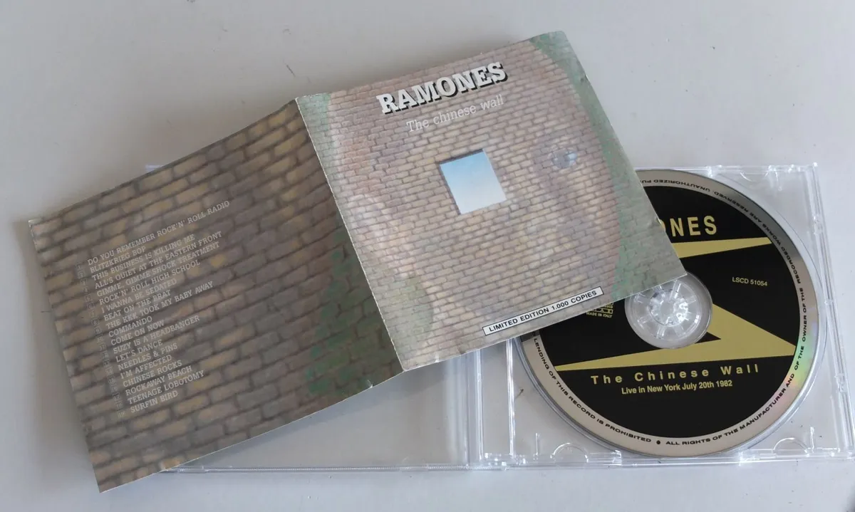 Ramones, "The Chinese Wall". - Image 4