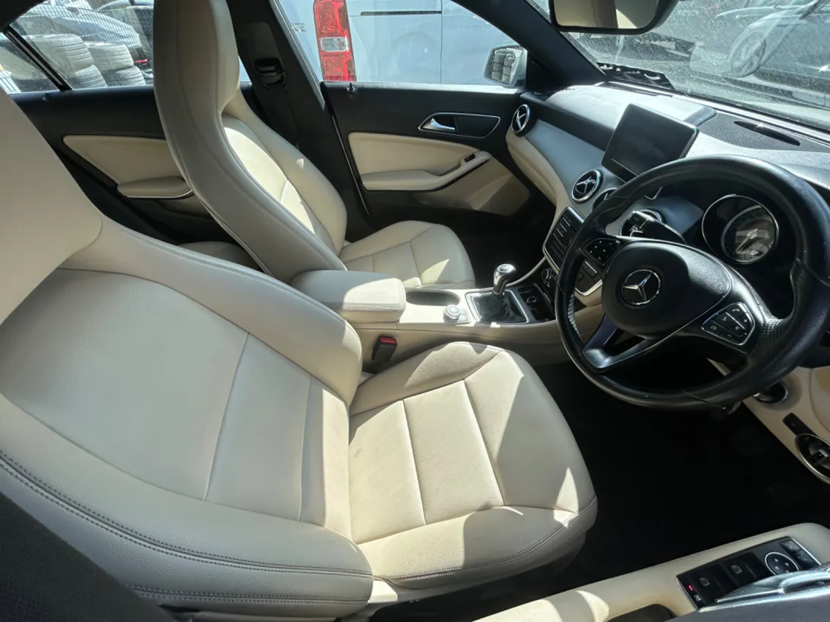 152 Mercedes CLA 200 2.1  no damage - Image 4