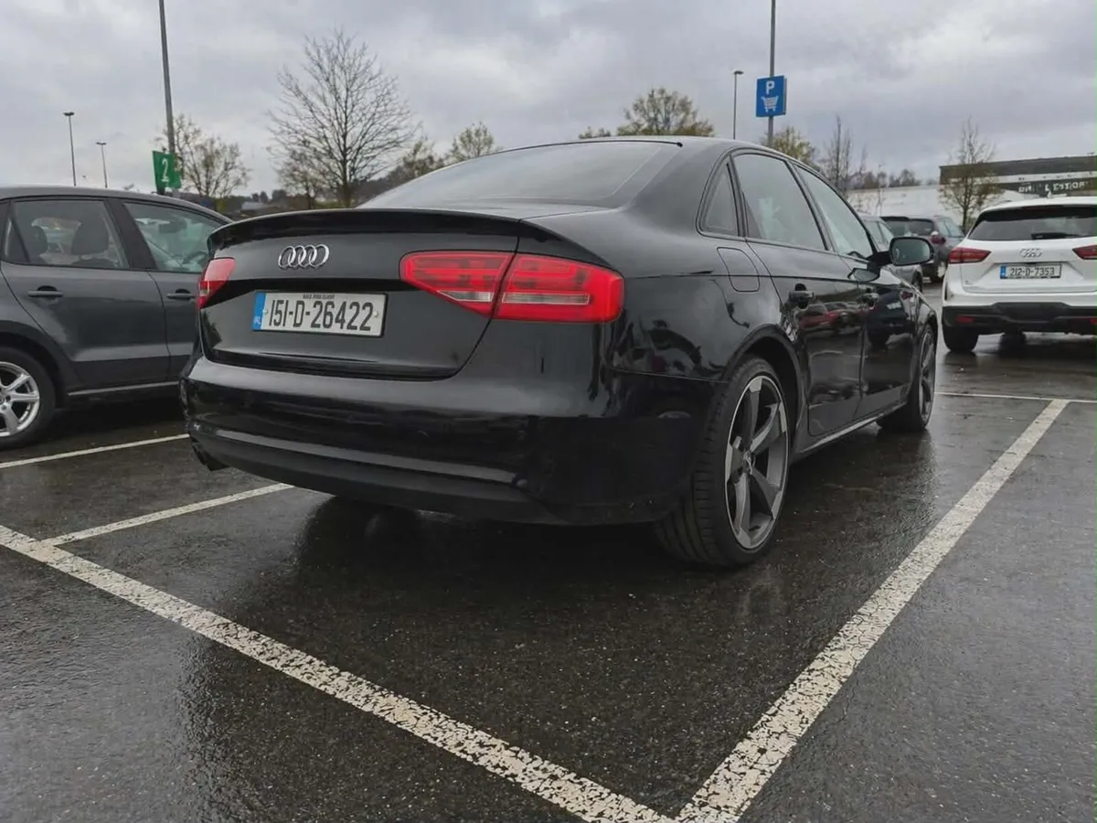 Audi A4 2015 - Image 2