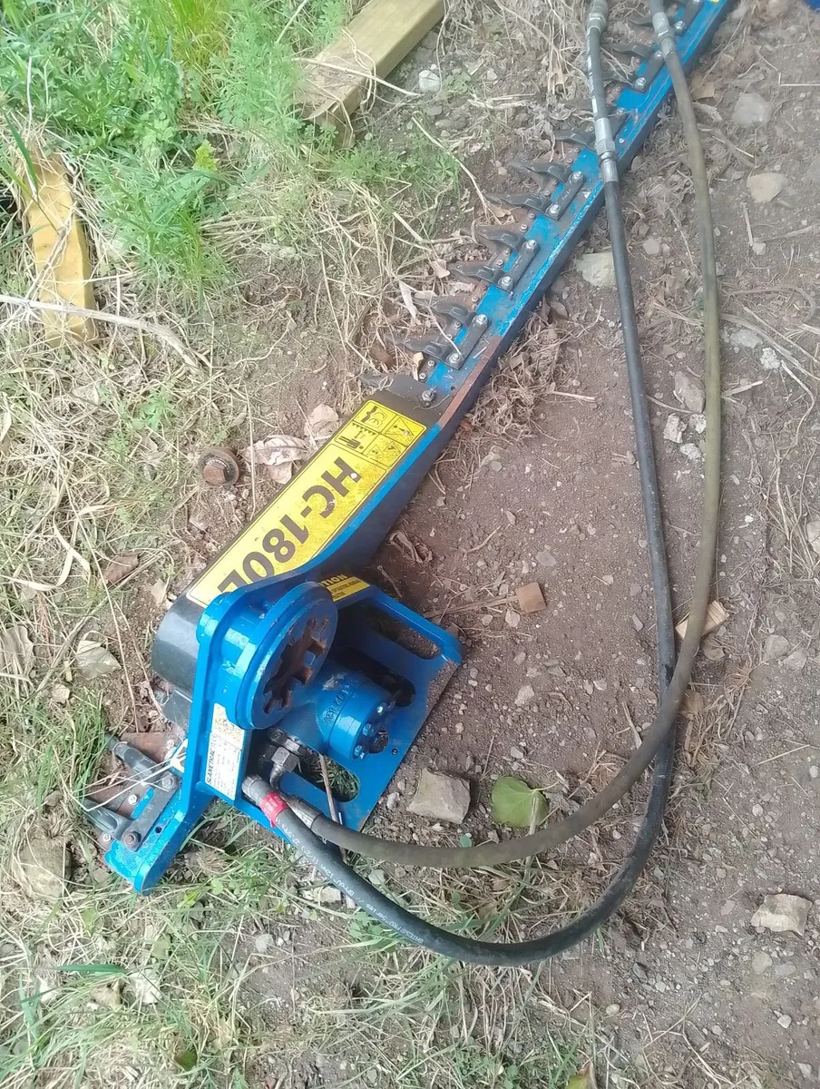 Concrete mixing bucket + more - Image 2