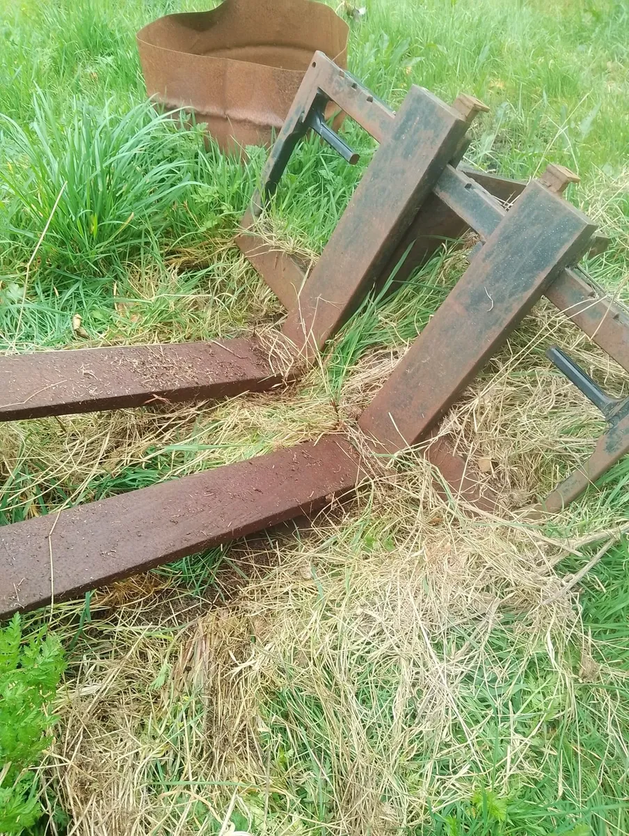 Concrete mixing bucket + more - Image 4