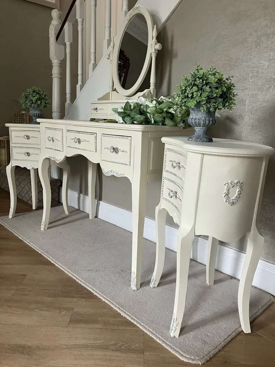 Dressing table mirror and locker’s. Price in add - Image 1