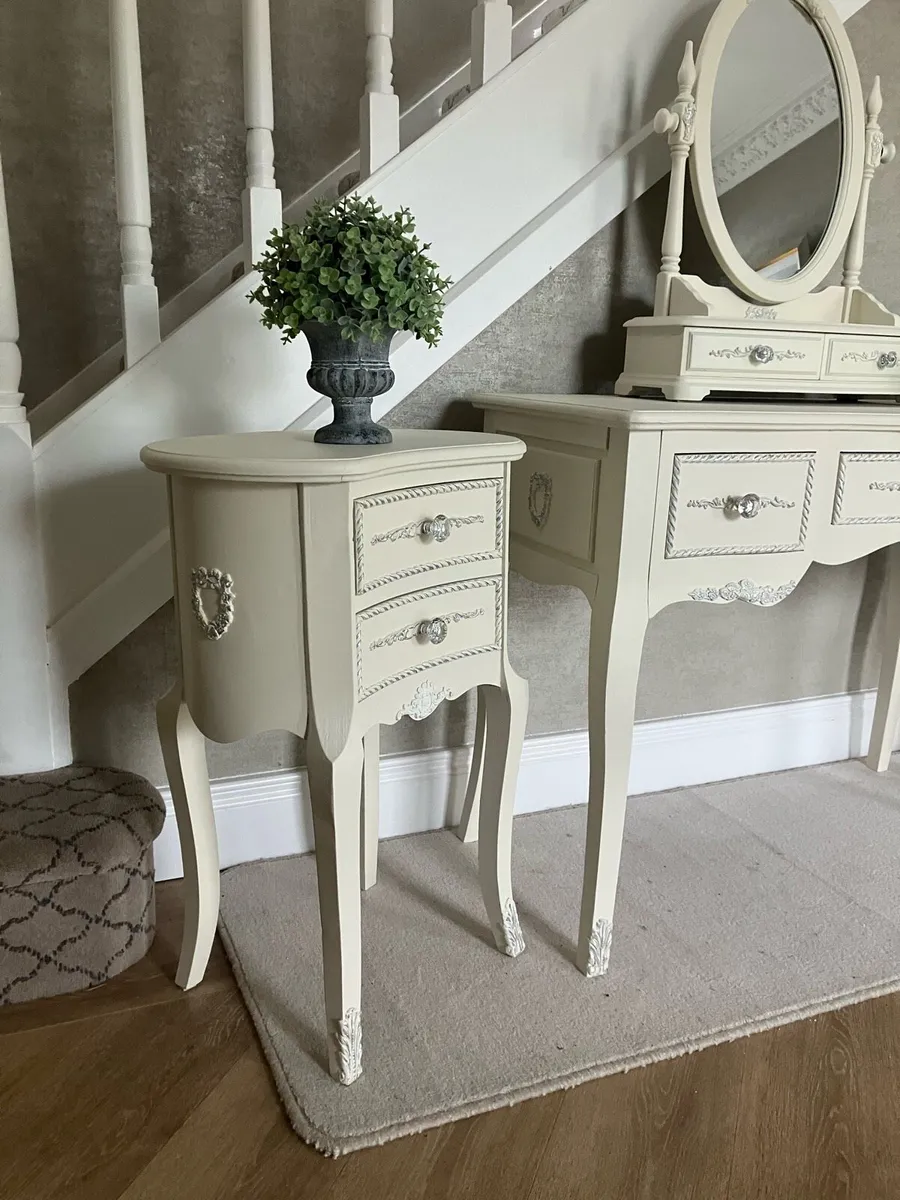 Dressing table mirror and locker’s. Price in add - Image 4