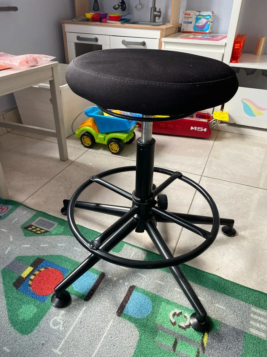 Round Office stool or bar stool - Image 1
