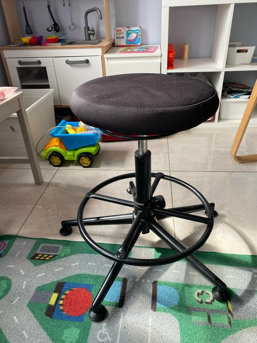 Round Office stool or bar stool - Image 3