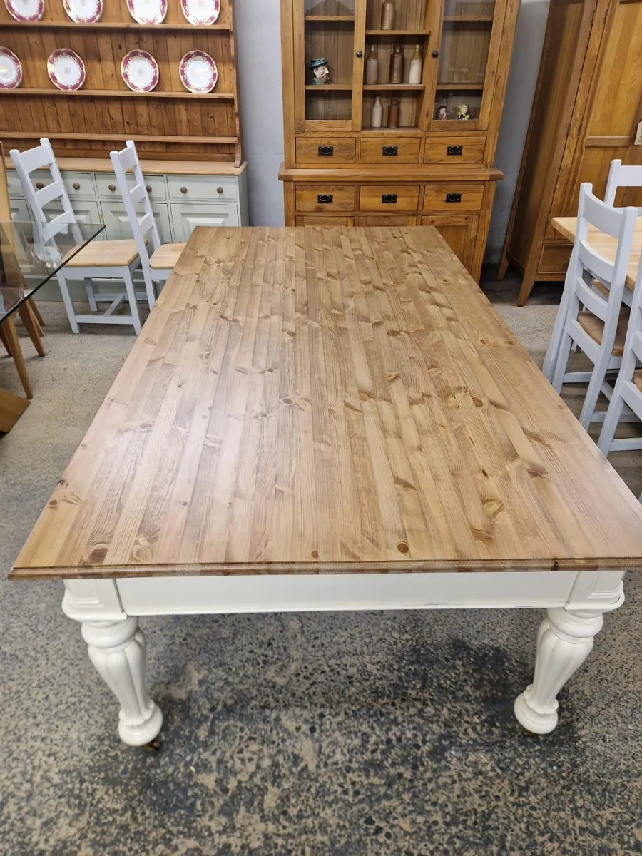 Large vintage farmhouse kitchen table - Image 3