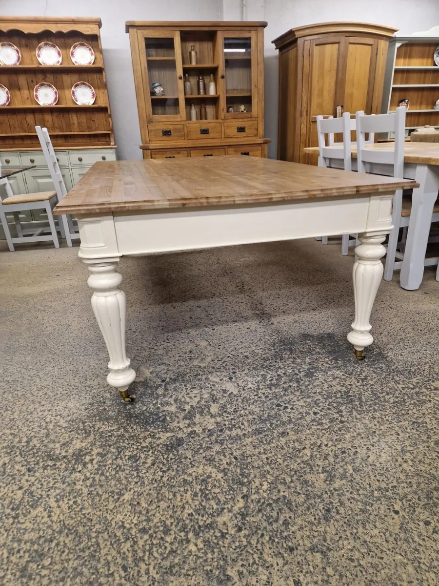 Large vintage farmhouse kitchen table - Image 2