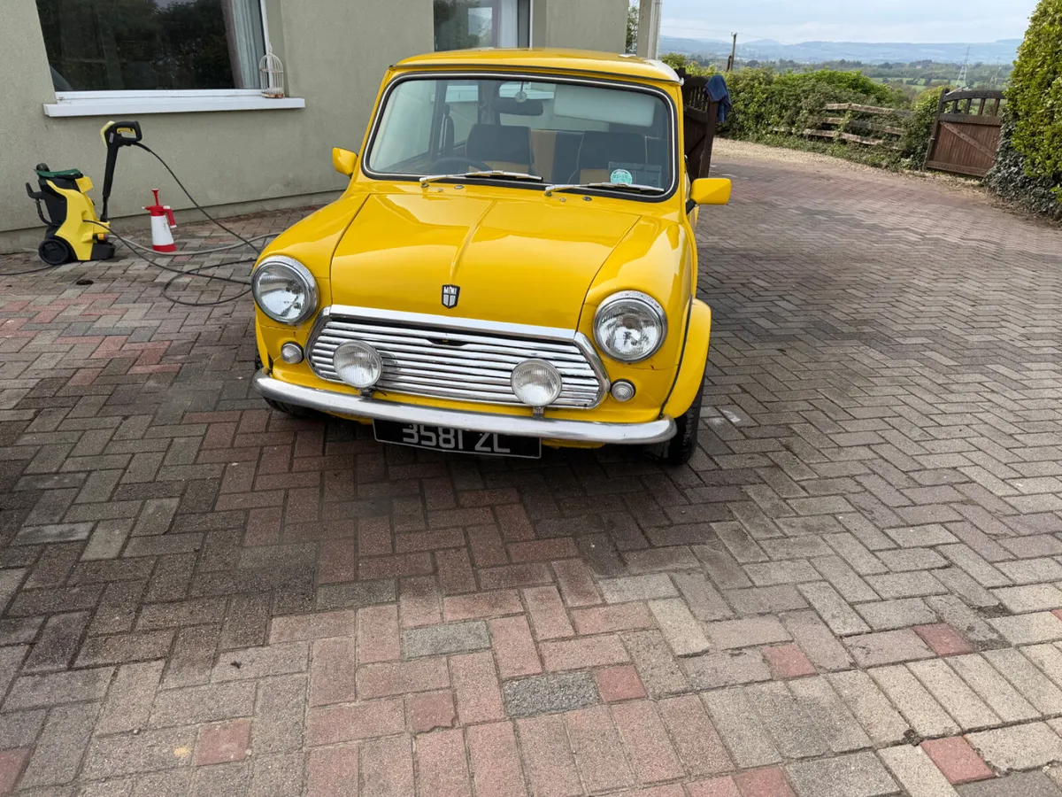 Austin Mini 1973 One Off Mini - Image 3