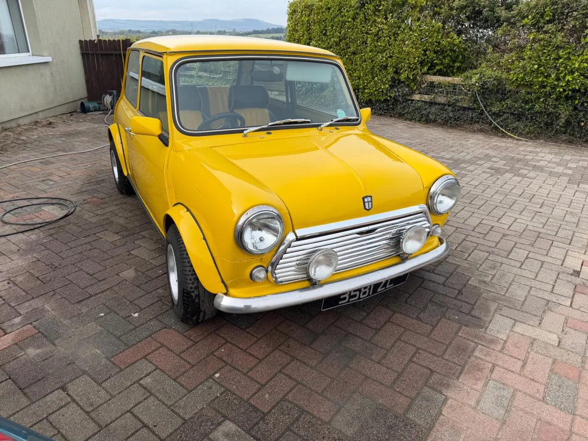 Austin Mini 1973 One Off Mini - Image 2