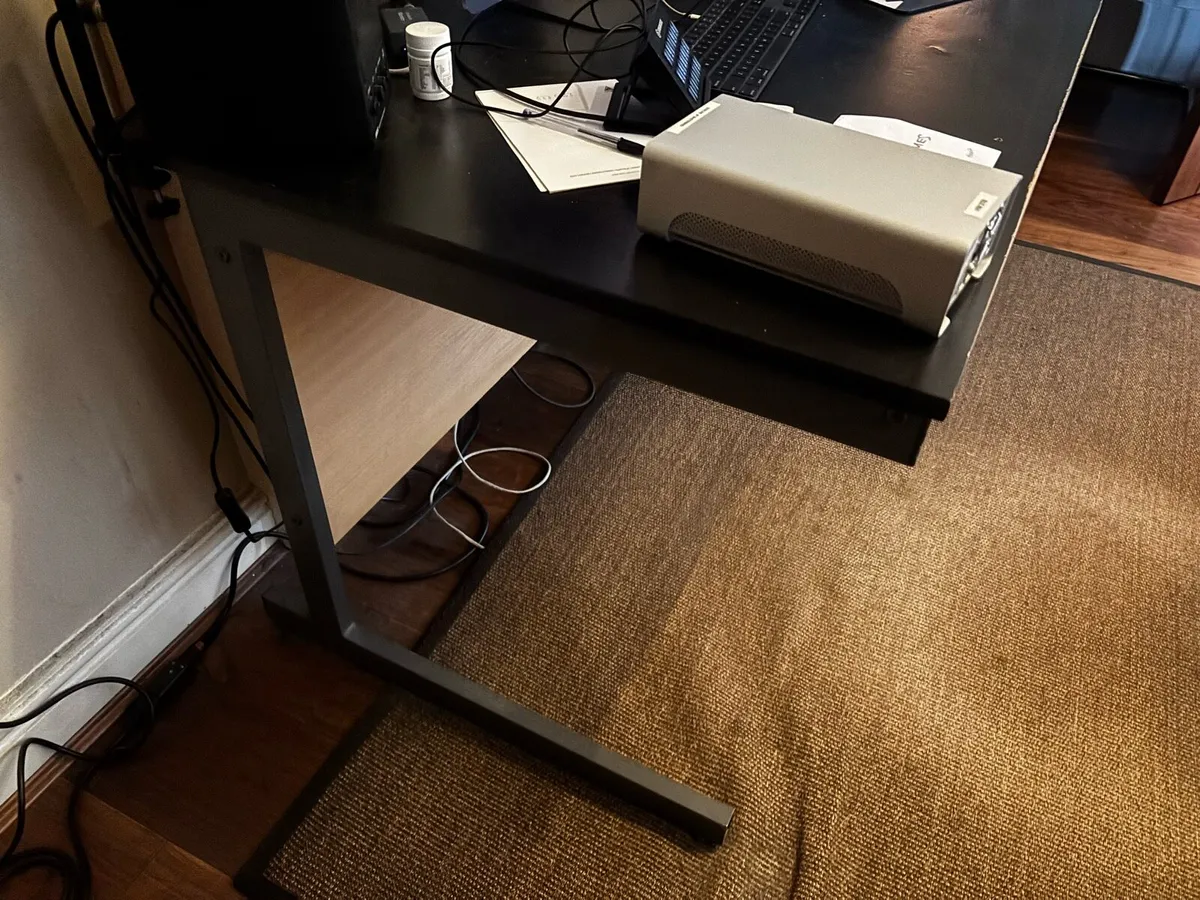 Office desk - Image 2