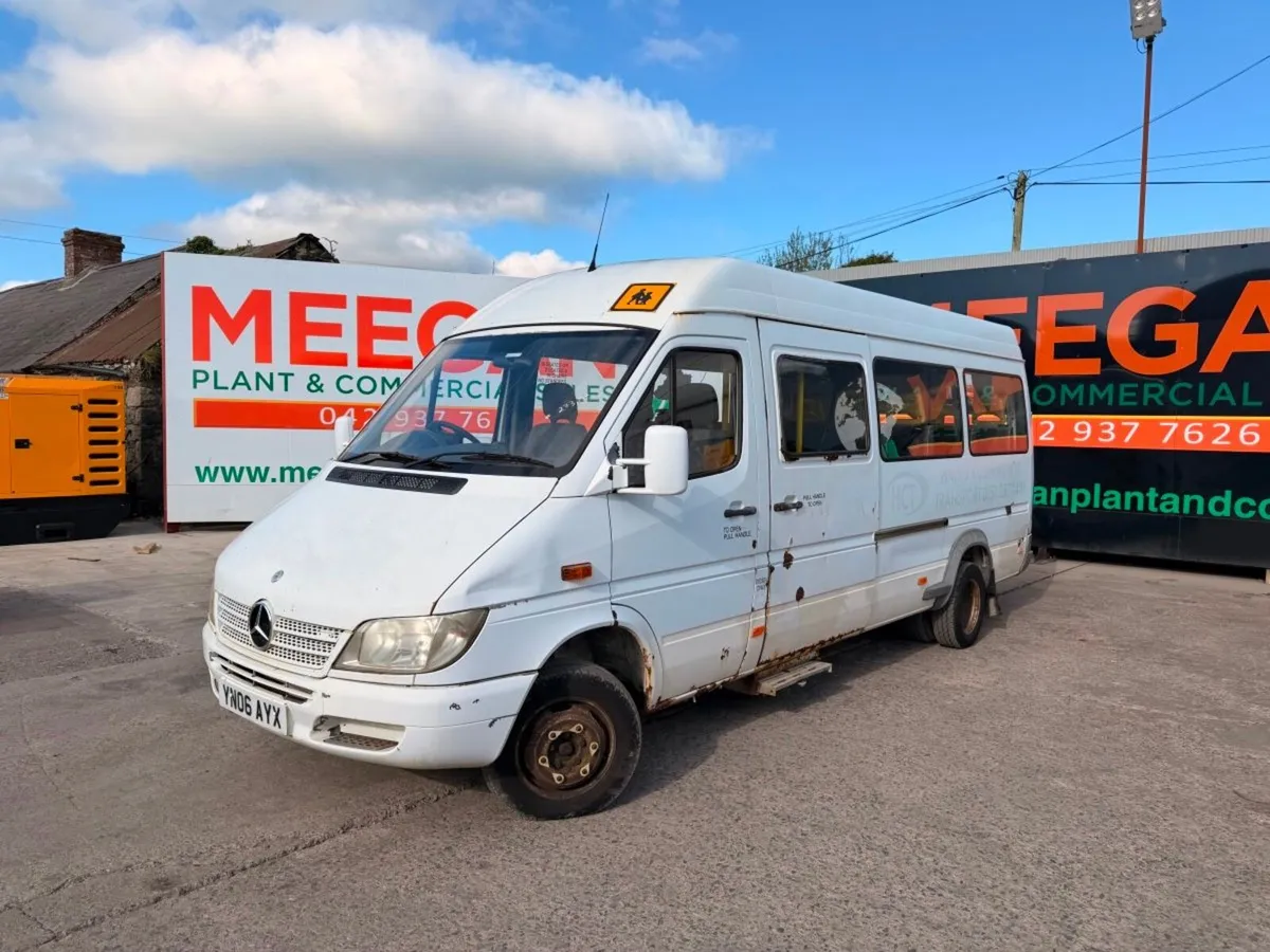 2006 MERCEDES SPRINTER MINI BUS ...17 SEATS. - Image 1