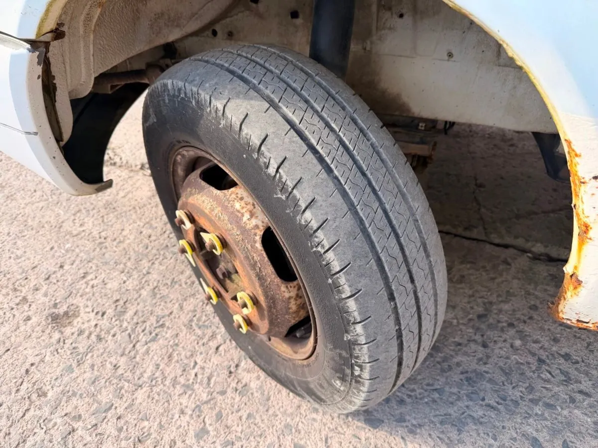 2006 MERCEDES SPRINTER MINI BUS ...17 SEATS. - Image 4