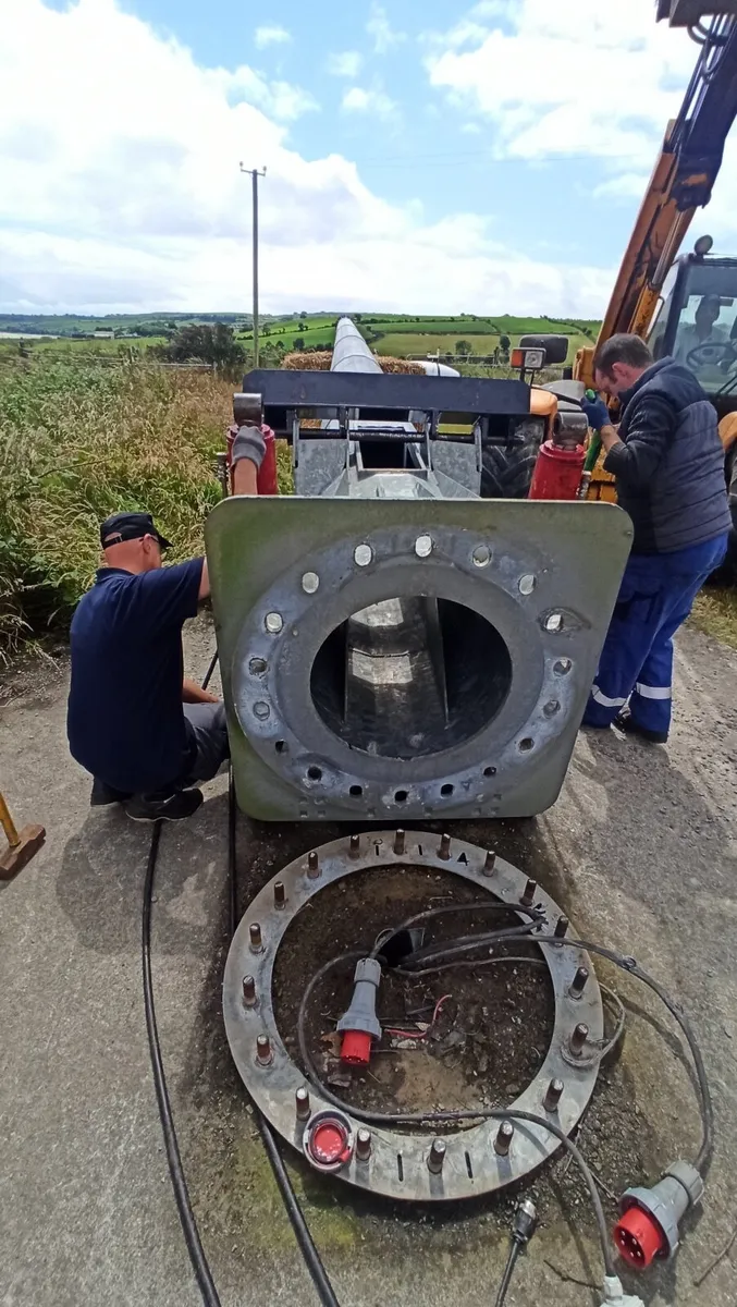 wind turbine generator 12kW CnF with 15m tower - Image 3