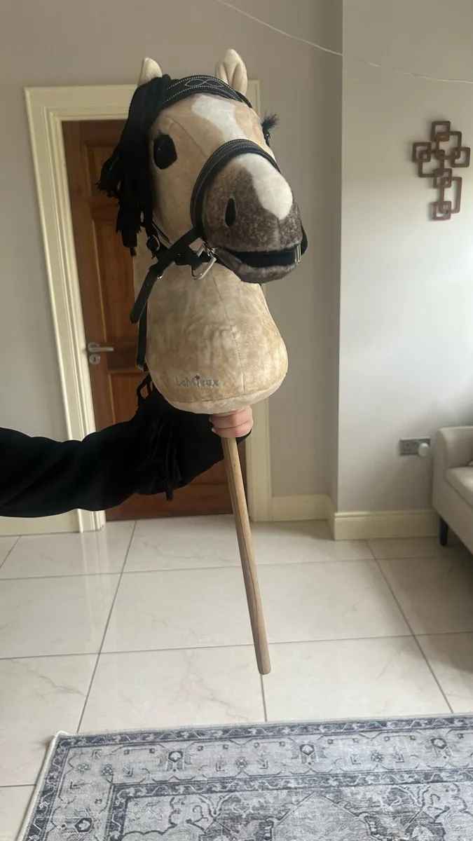 LeMieux Hobby Horse with Bridle - Image 2