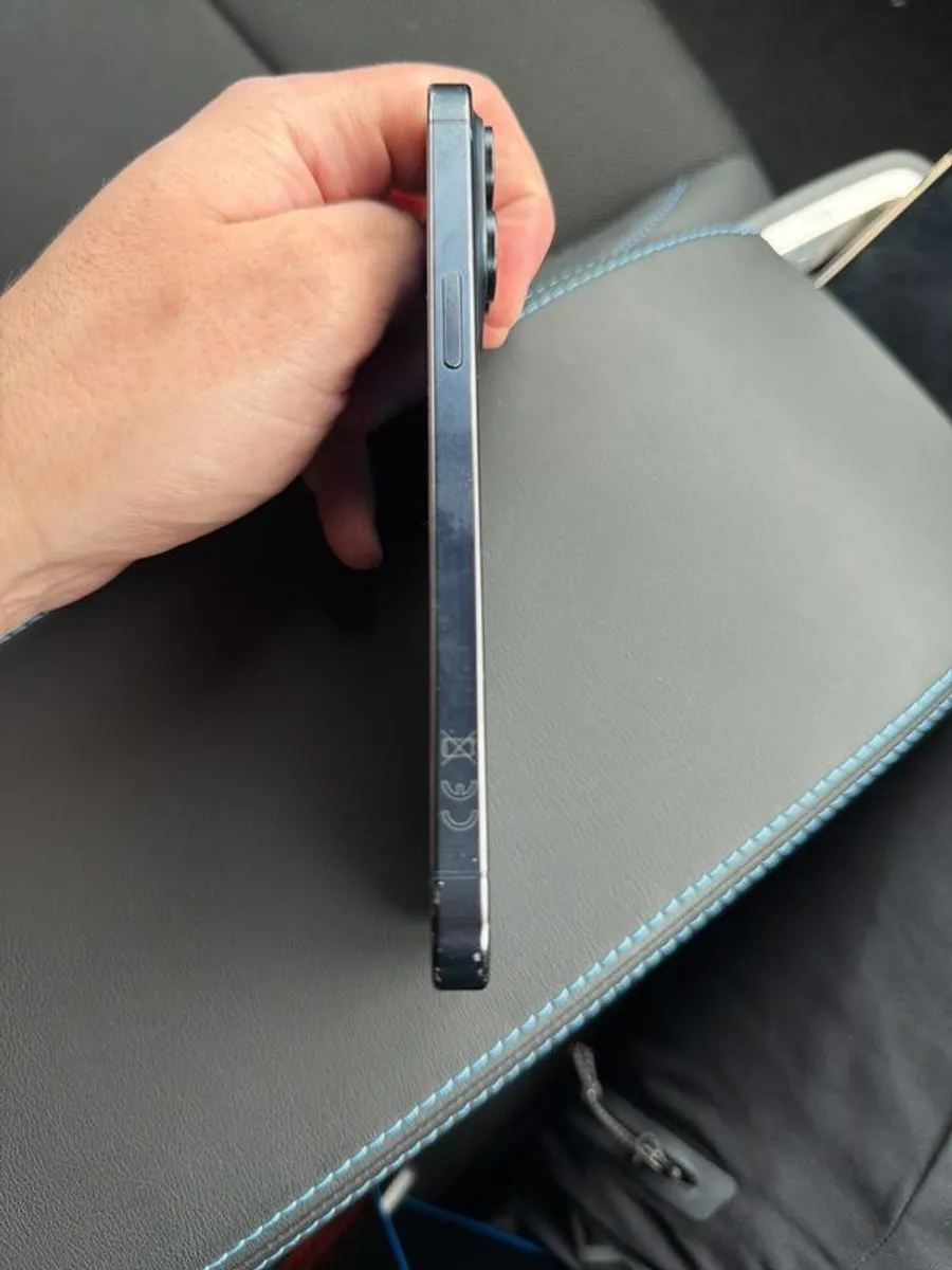 Iphone 15 Pro Max unlocked - Image 1