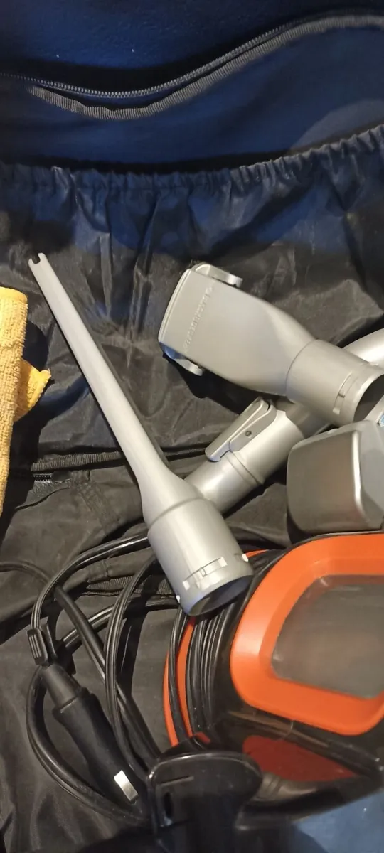 Black & Decker Flexi Auto Dustbuster. - Image 4