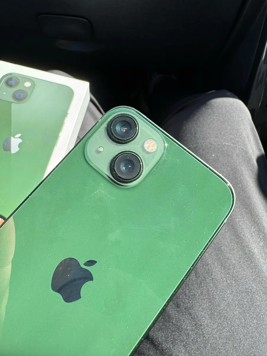 Iphone 13 mint condition - Image 3