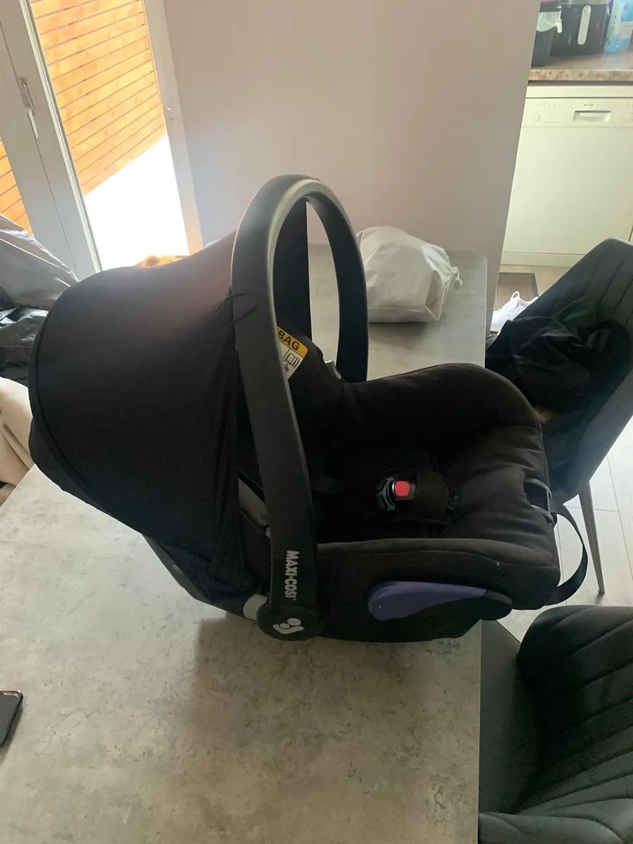 Car seat - Image 2
