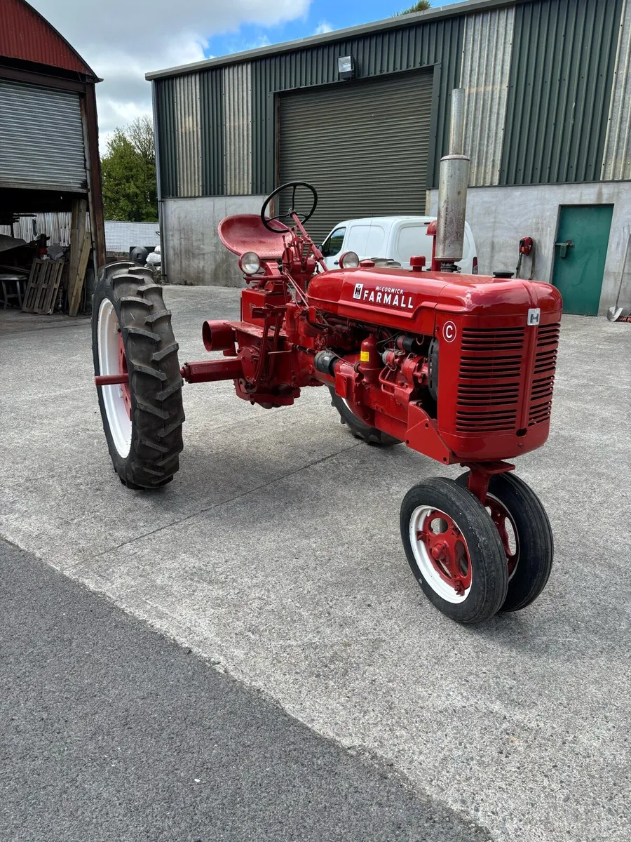 Vintage tractor - Image 1