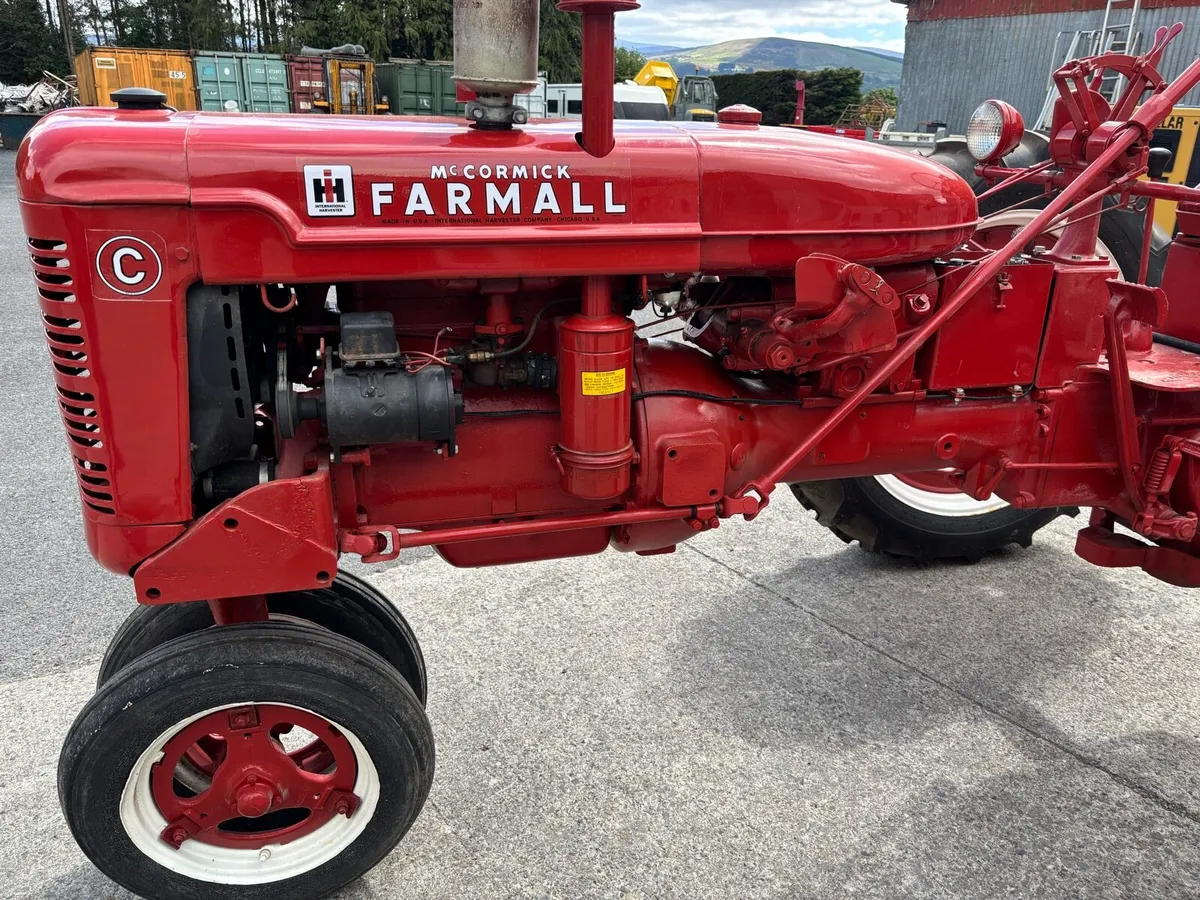 Vintage tractor - Image 3