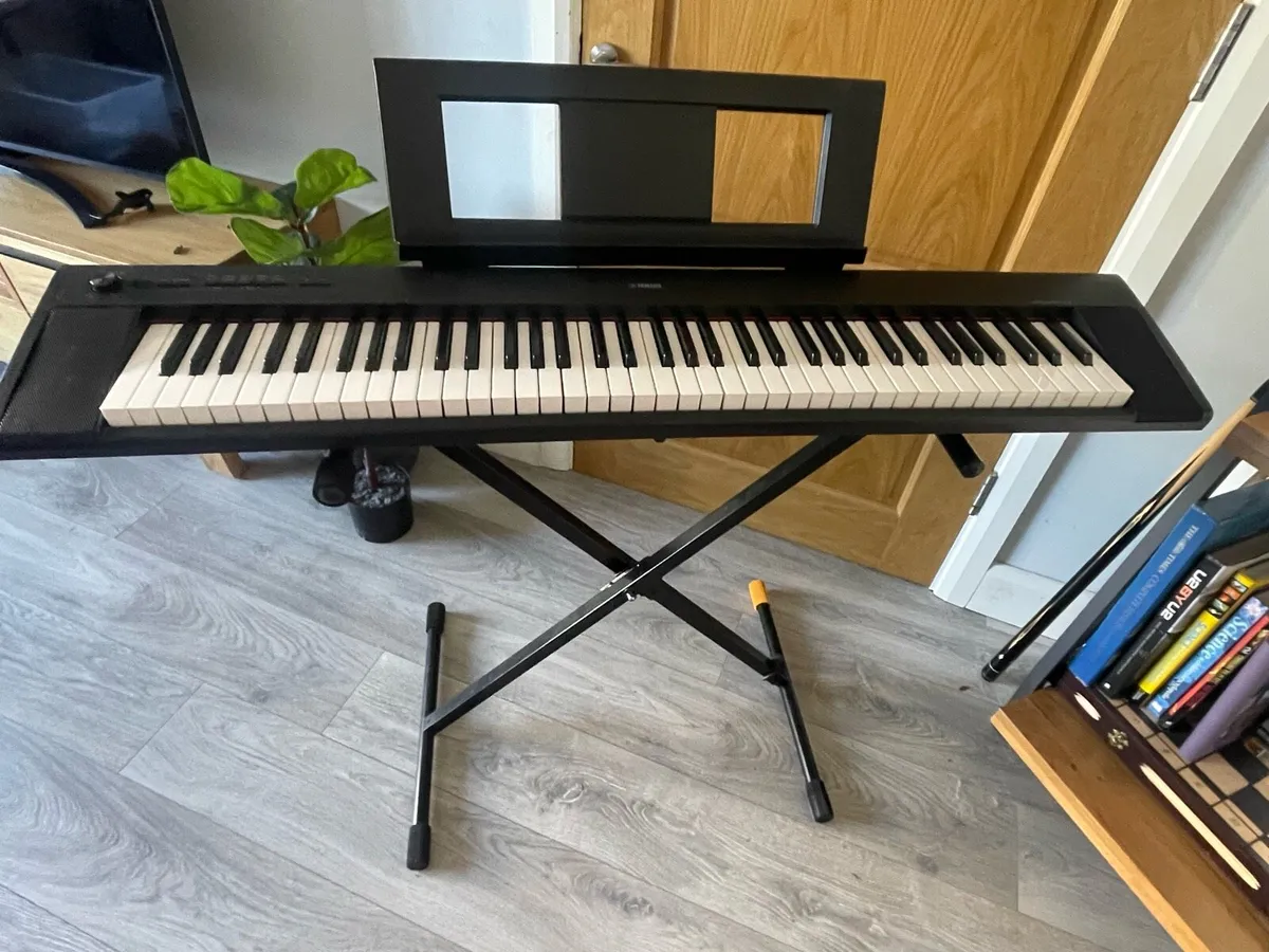 Yamaha Piaggero NP32 keyboard - Image 1