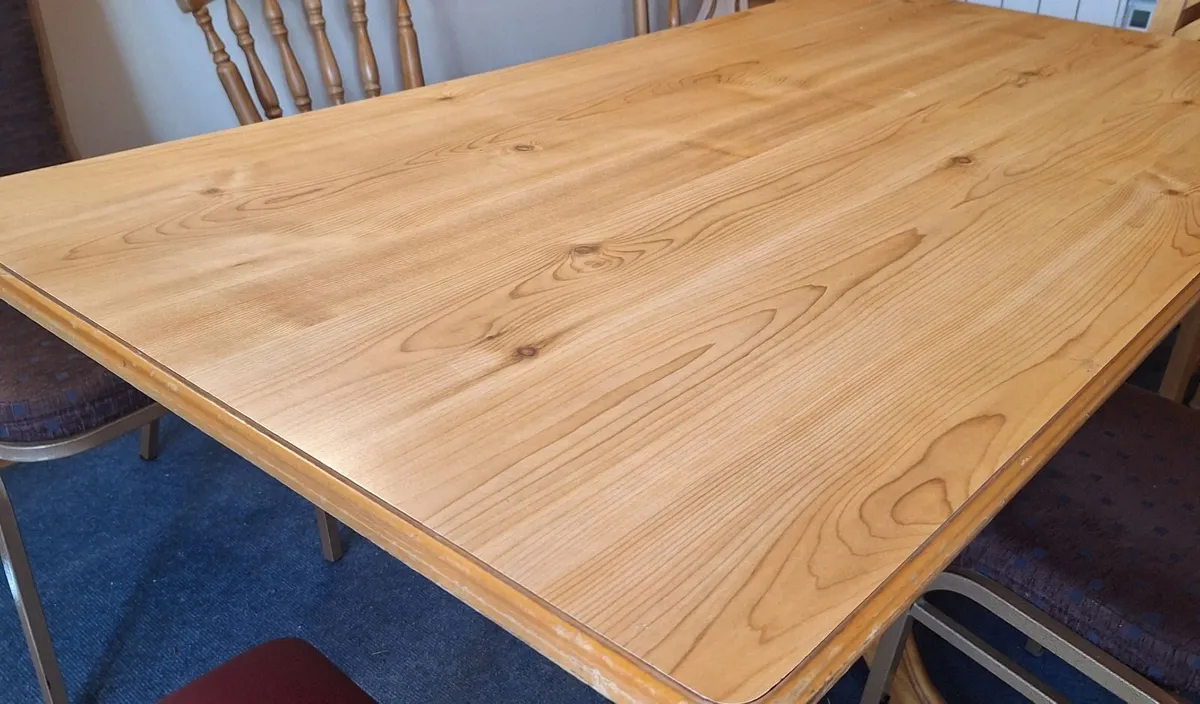 Dining table - Image 1