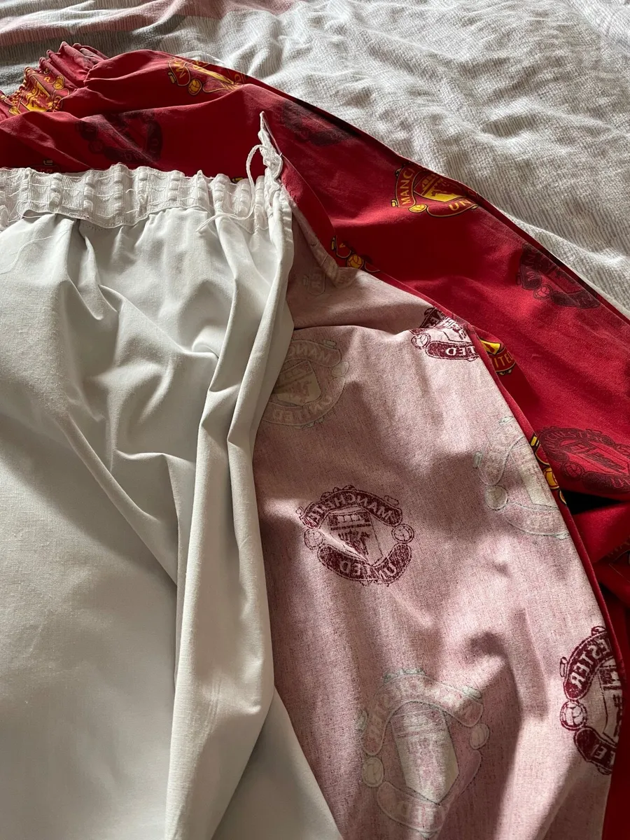 Manchester United Curtains 66 by 54 drop - Image 4