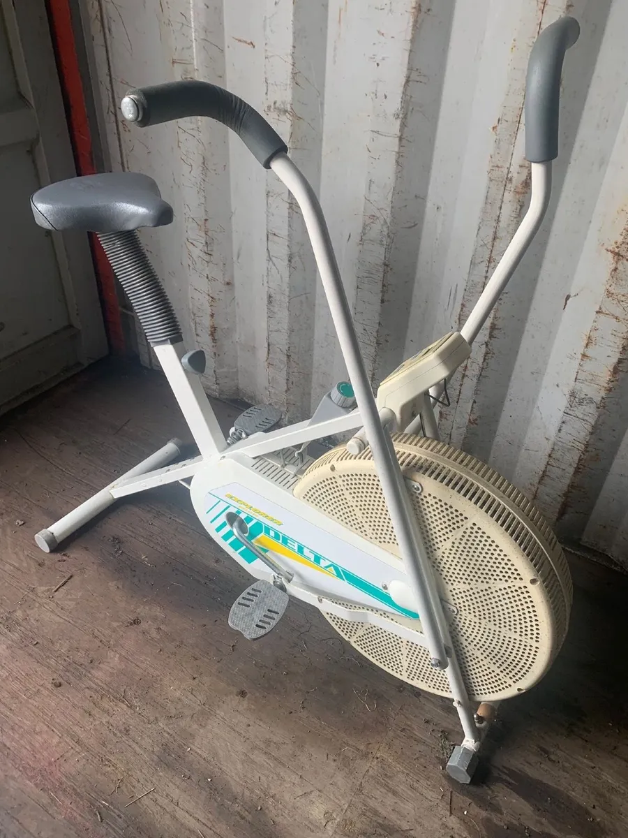 HUSQVARNA RIDE ON LAWNMOWER - Image 3