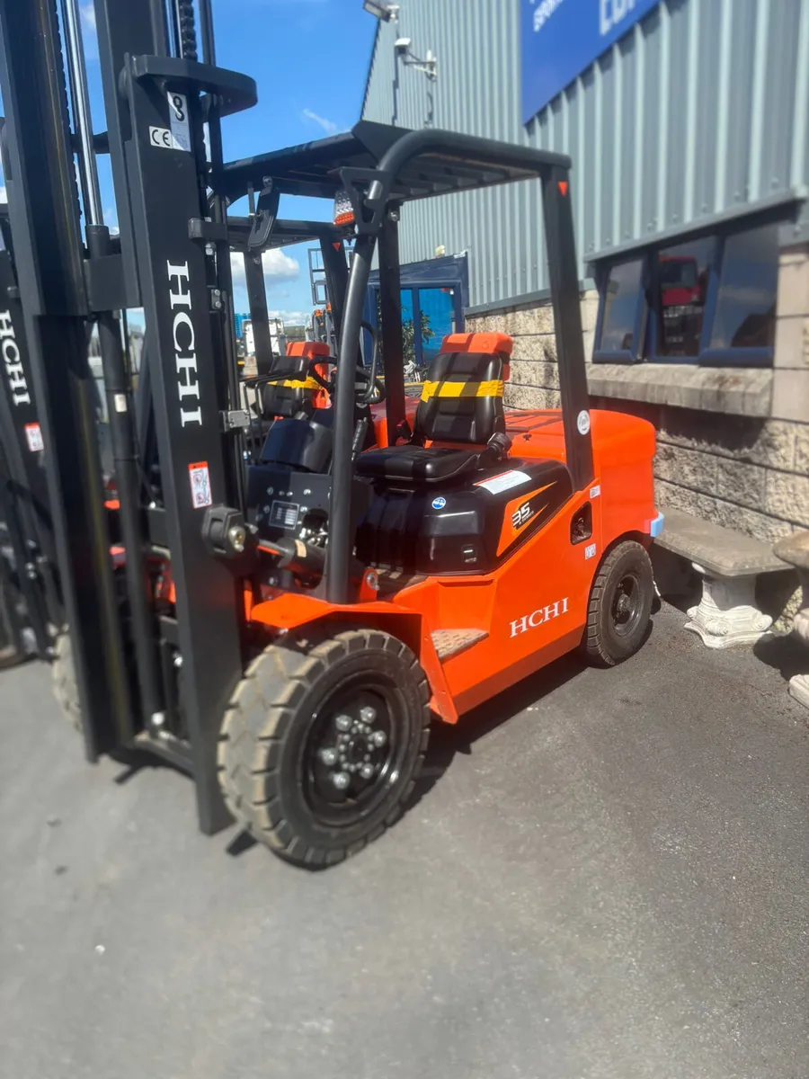 For Sale: HCHI 3.5 Ton Forklift - Image 4