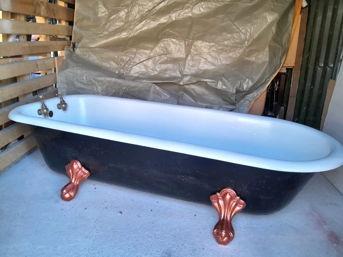 Antique cast iron bath