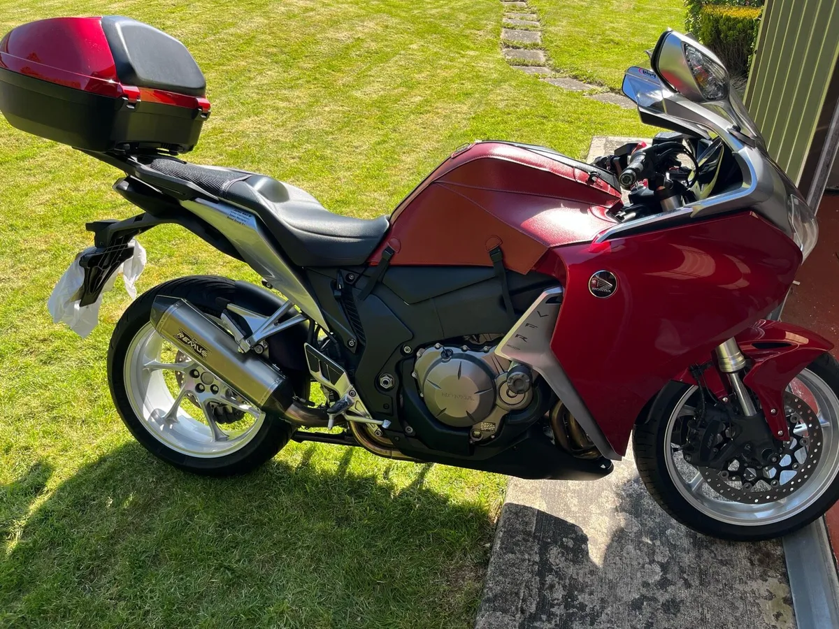 Honda VFR1200F 2012 - Image 2