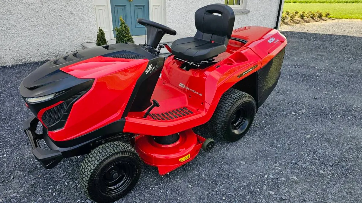 SOLO Ride on Lawn Mower - Image 3