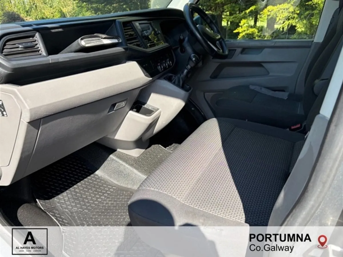 Volkswagen Transporter 4motion Highline LWB 2.0TDI - Image 4