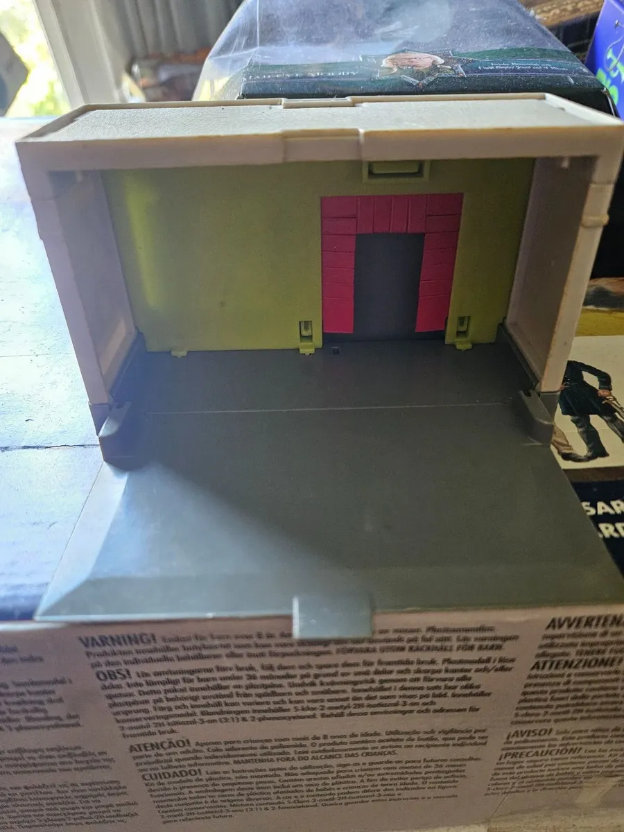 Matchbox Garage - Image 2